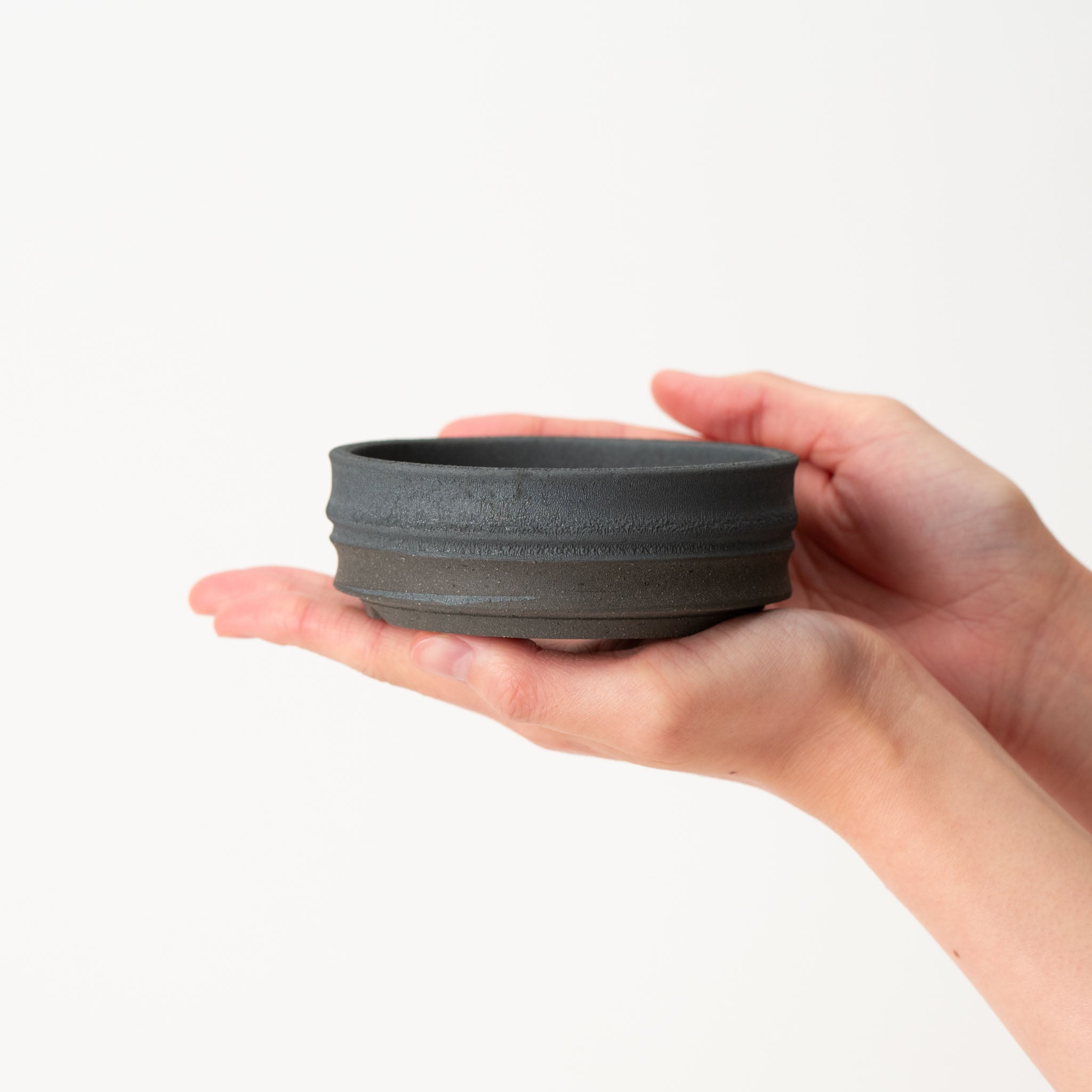 Naginowa Ibushi black Circle Shallow BANKO Ware Japanese Bonsai Pot 4.2in.