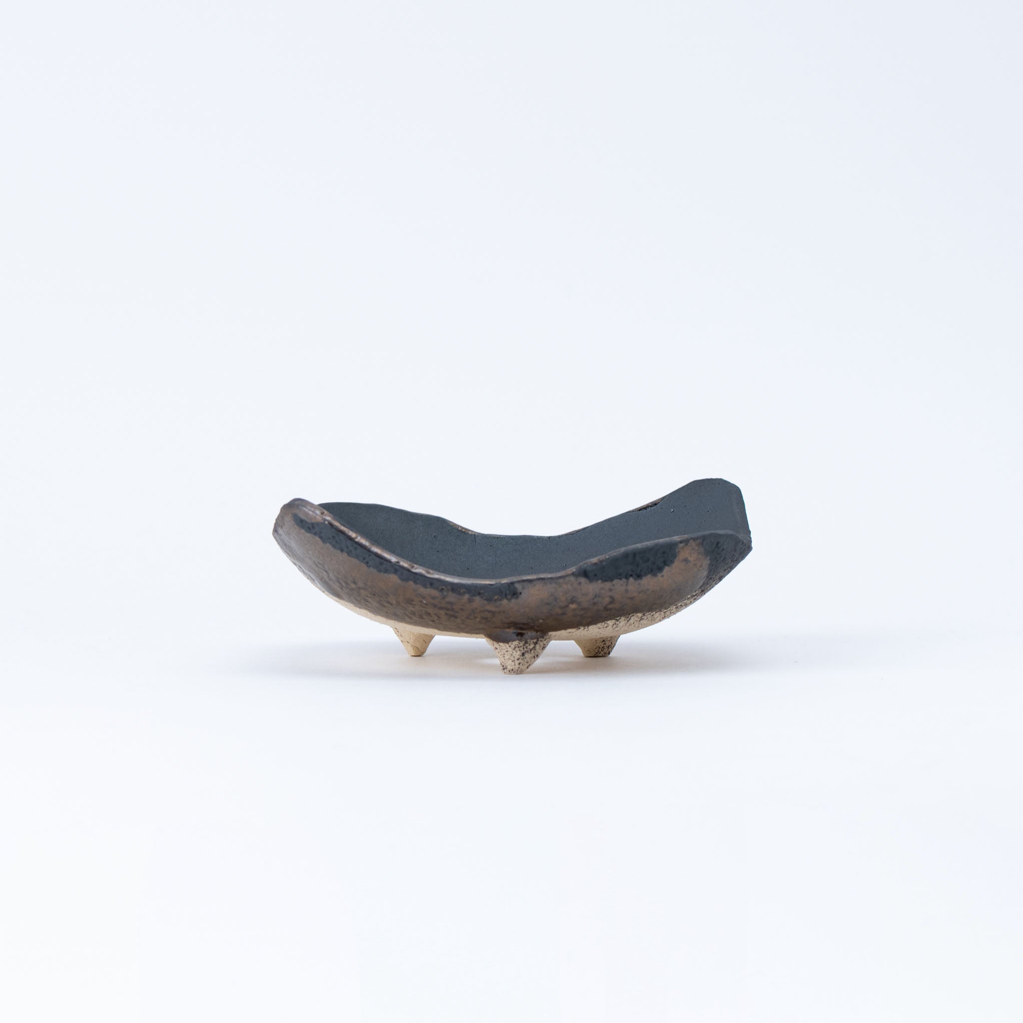 NAGINOWA Black Gold Leaves Shape BANKO Ware Japanese Bonsai Pot 5.3 in.