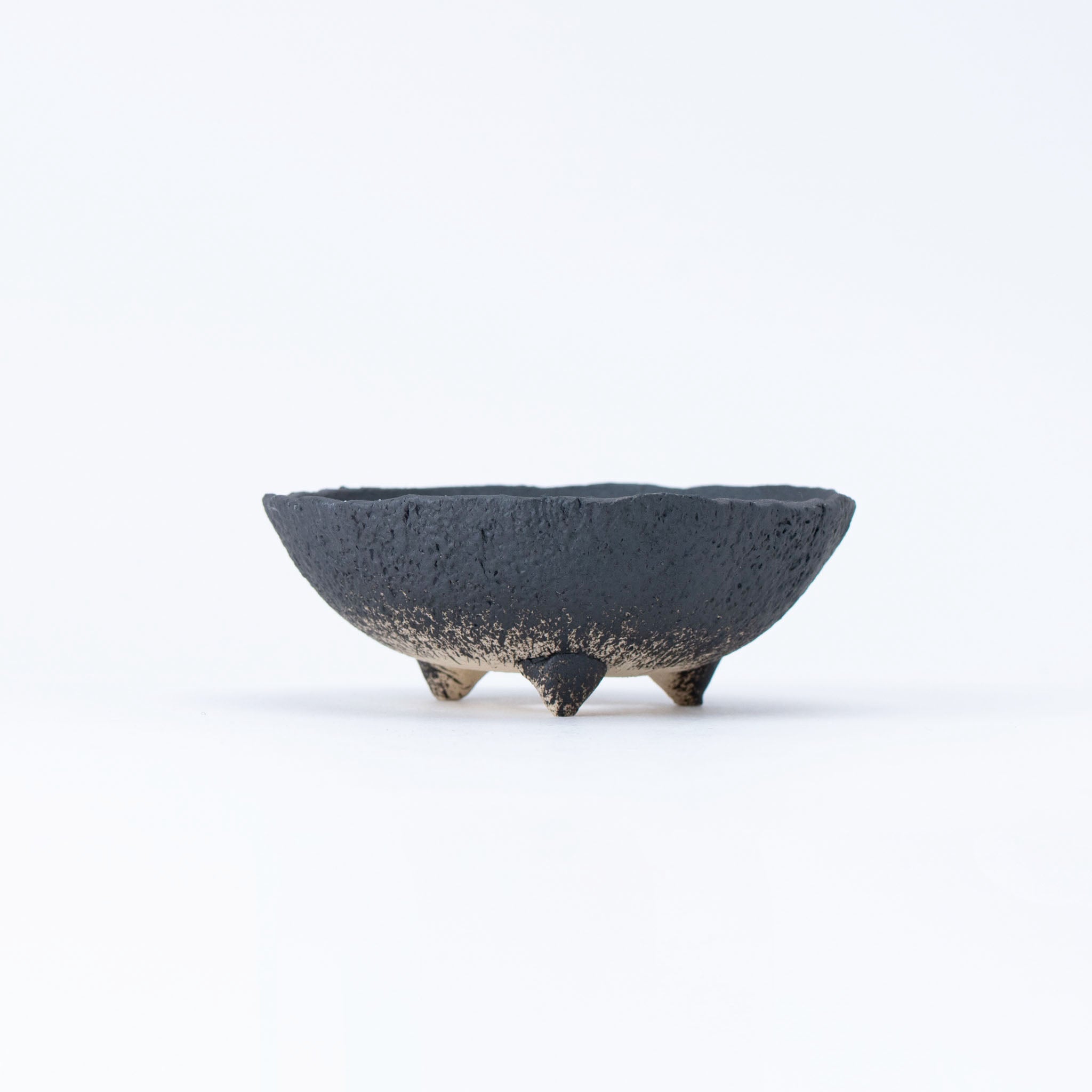 NAGINOWA Black Simple Circle BANKO Ware Japanese Bonsai Pot 4.7 in.