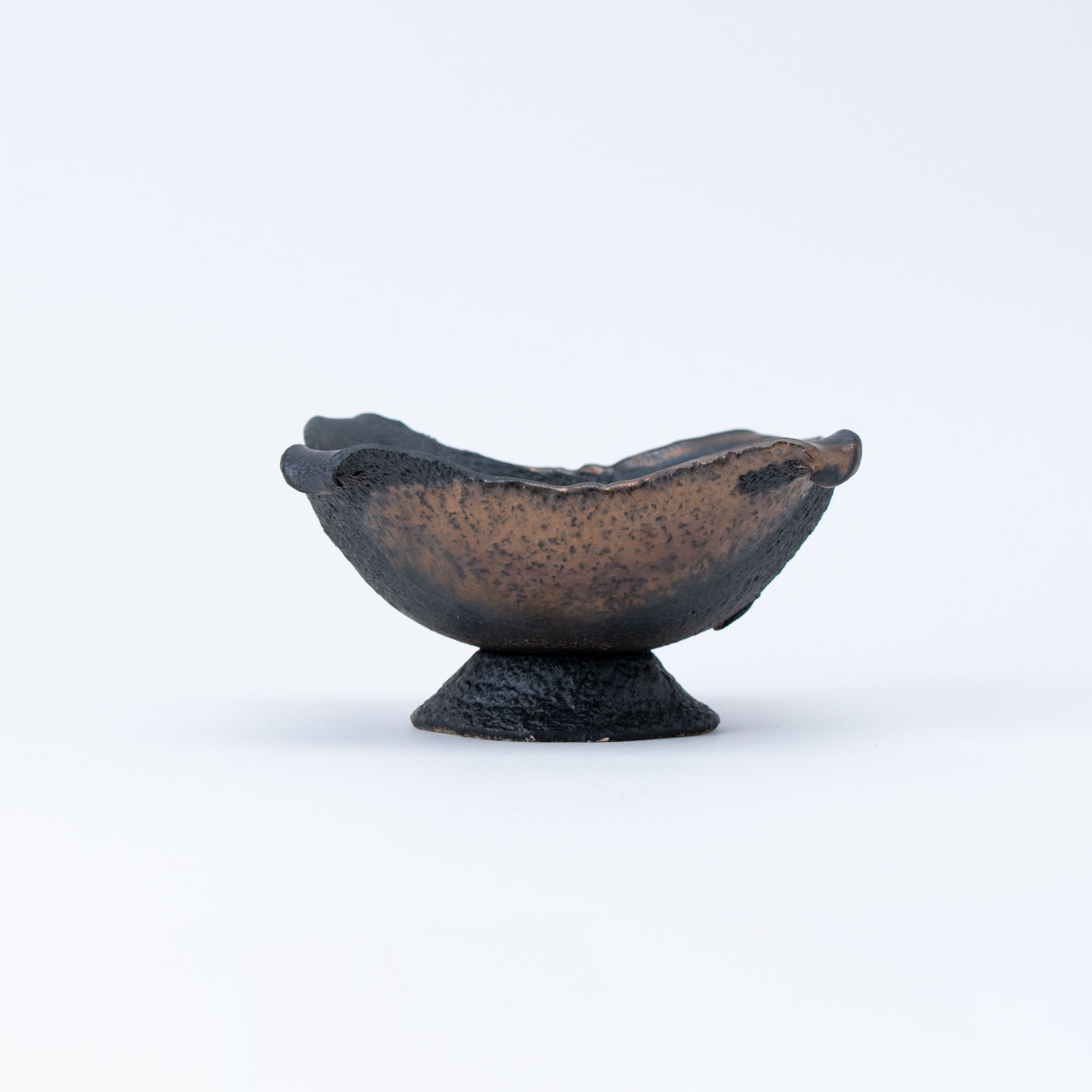 Naginowa Black and Gold Trophy-Shaped BANKO Ware Japanese Bonsai Pot 5.1 in.